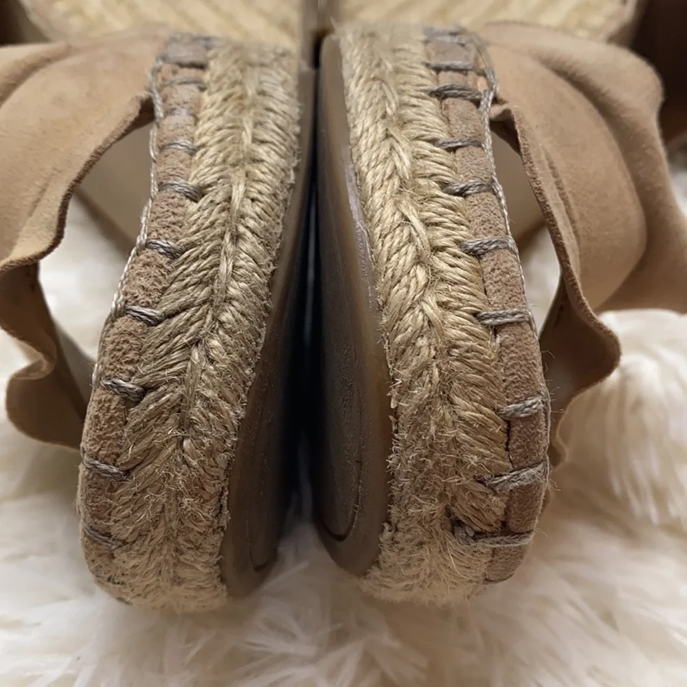 Marc Fisher Beige Ruffle Espadrille Wedge Sandals Size 8.5